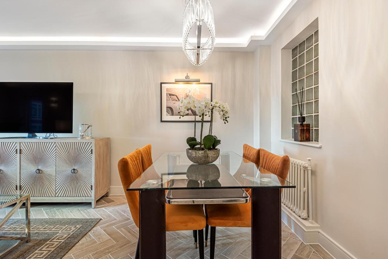 Stunning 2Bd 2Bth Private Balcony View Of Harrods With Ac Apartment London Bagian luar foto